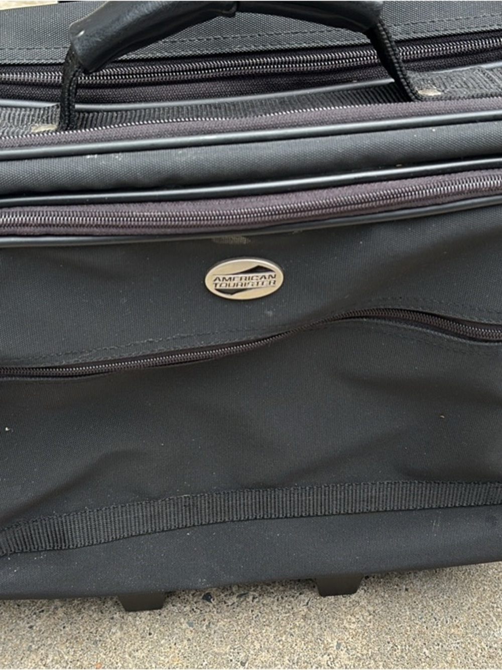 American Tourister Black Travel Briefcase with Front Zip Pocket
